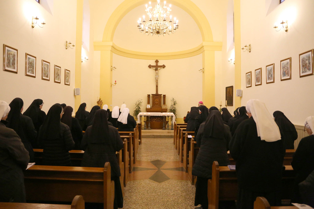 Održan korizmeni susret redovnica i biskupa Tomislava Rogića u Šibeniku