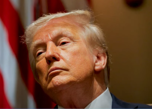 Trump traži da se zid na granici s Meksikom oboji u crno: 'Tako će biti prevruće penjati se preko njega'