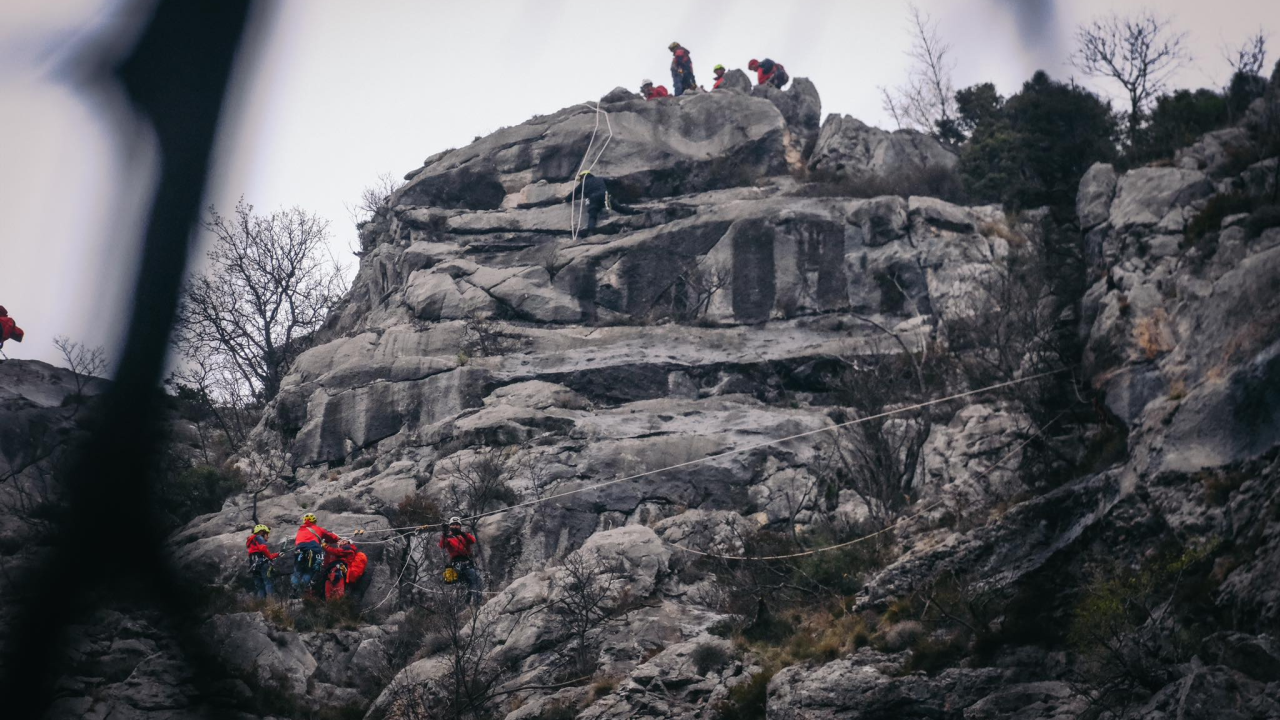 Šibenski HGSS-ovci na Biokovu sudjelovali na zajedničkoj vježbi stijenskog spašavanja