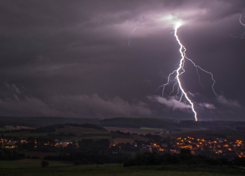 Tijekom noći i jutros, grmljavinski senzor na Šubićevcu 'izbrojao' skoro 6 tisuća munja