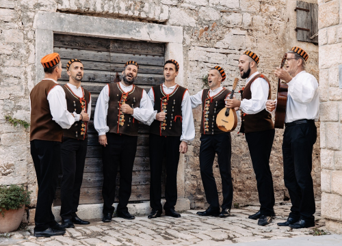 Fotografija 4 - Turistički hit iz Vodica: 'U đir s klapom' dobitnik nagrade 'Simply the Best'