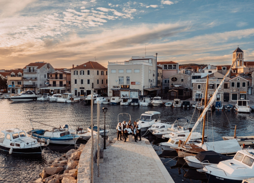 Fotografija 5 - Turistički hit iz Vodica: 'U đir s klapom' dobitnik nagrade 'Simply the Best'