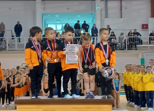 Fotografija 9 - FOTO: Gimnastičari Dišpeta nastupili u Solinu, u dvije konkurencije osvojili ekipnu prvu poziciju