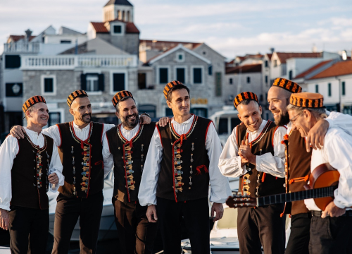 Fotografija 2 - Turistički hit iz Vodica: 'U đir s klapom' dobitnik nagrade 'Simply the Best'