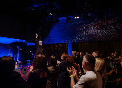 Urban sinoćnjim koncertom 'osvojio' Arsena: Večer puna emocija, intime i glazbene čarolije