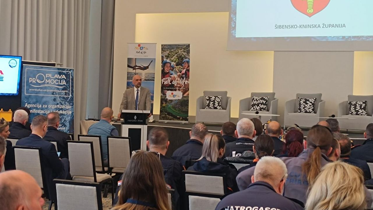 Hrvatski ronilački kongres održava se u Šibeniku: Uz stručne rasprave i eko akcija čišćenja podmorja