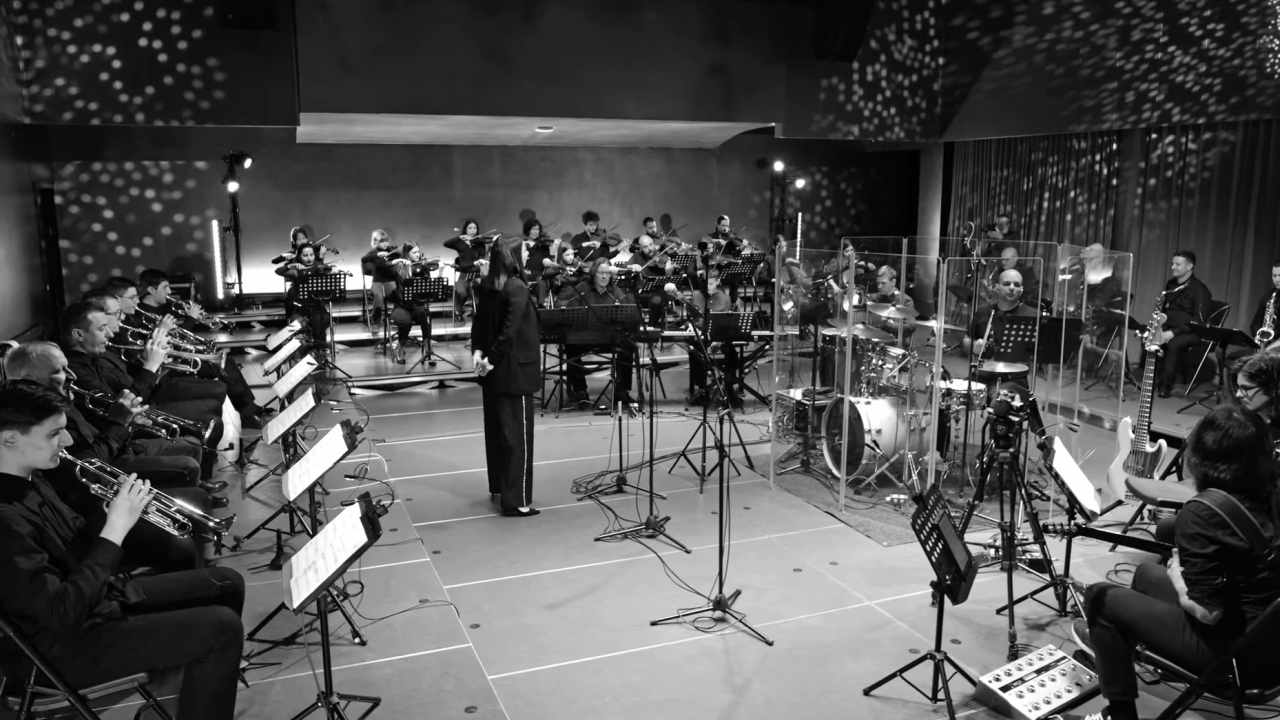 Big band Šibenik u suradnji sa šibenskom i zadarskom glazbenom školom snimio Arsenovu 'Vraćam se'