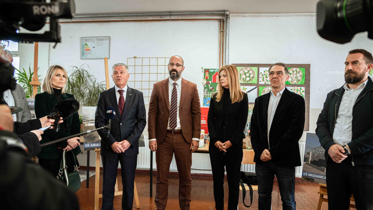 Osnovnoškolci u Ražinama i Vrpolju do 2028. godine dobit će potpuno nove škole, još dvije će biti nadograđene