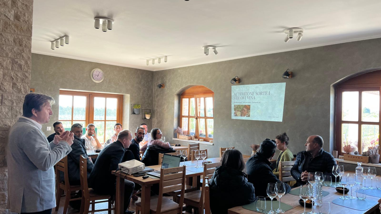 'Autohtone sorte i značajna vina Šibensko-kninske županije': Održana radionica u Vinariji Baraka