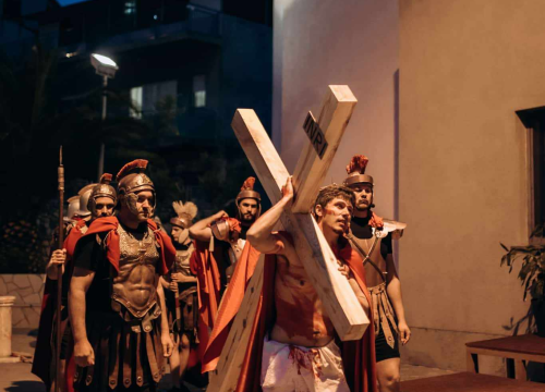 Fotografija 8 - Župljani izveli snažno uprizorenje 'Muke' uoči Velikog tjedna