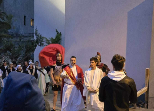 Fotografija 7 - Župljani izveli snažno uprizorenje 'Muke' uoči Velikog tjedna