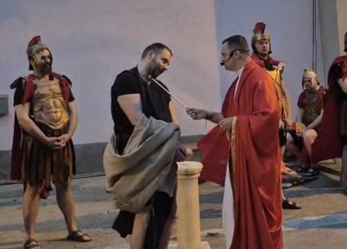 Fotografija 9 - Župljani izveli snažno uprizorenje 'Muke' uoči Velikog tjedna