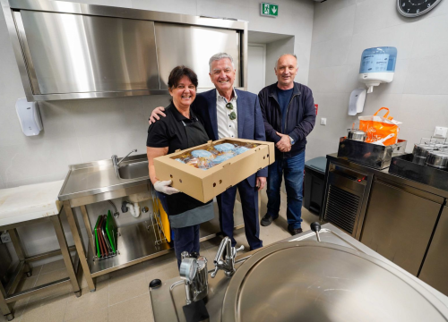 Grad Šibenik osigurao uskrsne pogače za korisnike Pučke kuhinje: 'Njegujemo partnerski odnos i suradnju'