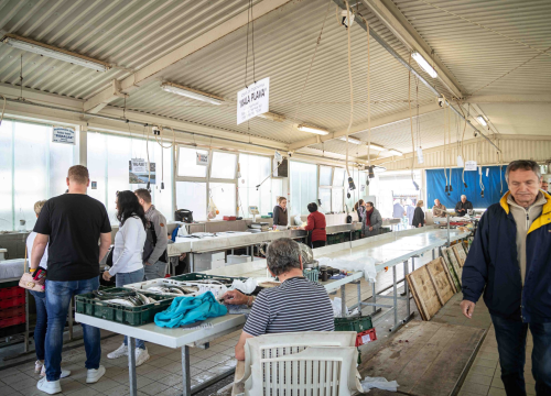 Fotografija 16 - Veliki petak na šibenskoj pijaci: Traži se meso i zelenje, na peškariji nema gužve