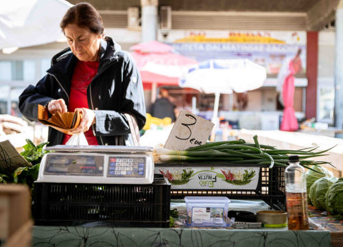 Fotografija 22 - Veliki petak na šibenskoj pijaci: Traži se meso i zelenje, na peškariji nema gužve