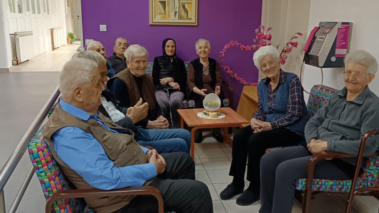 Jelić posjetio Dom za starije Knin i donio prigodne darove