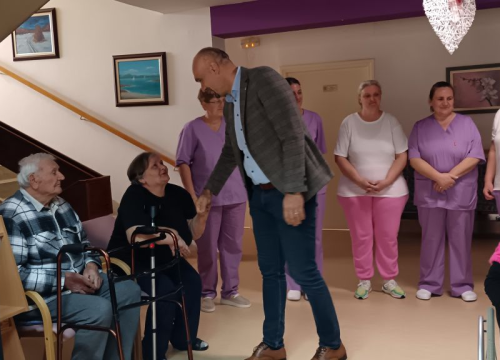 Fotografija 2 - Jelić posjetio Dom za starije