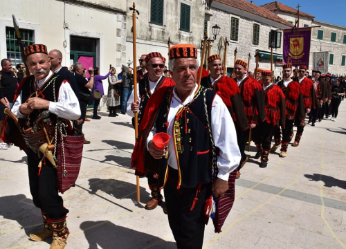Fotografija 6 - Mirlovićke žudije na festivalu u Opuzenu