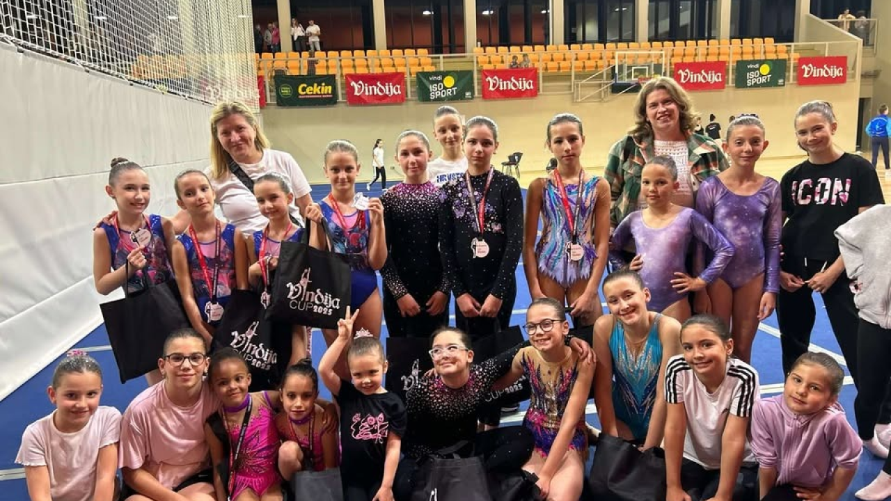 Mlade gimnastičarke šibenskog 'Neba' briljirale na međunarodnom natjecanju u Varaždinu