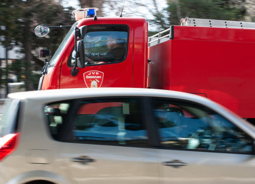 Vatrogasci jučer u kratkom roku ugasili požare kod Dubravica i Drniša