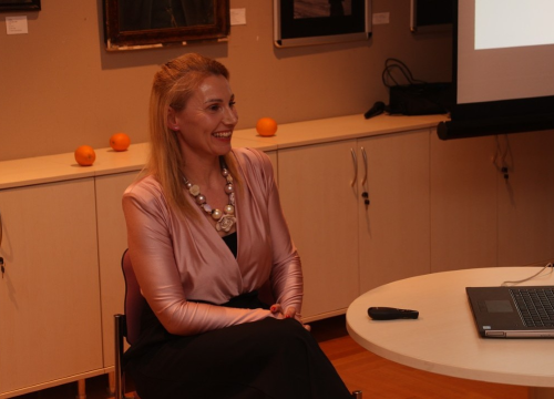 Fotografija 4 - Predavanje farmaceutkinja Sanje Radas i Martine Silov u vodičkoj knjižnici