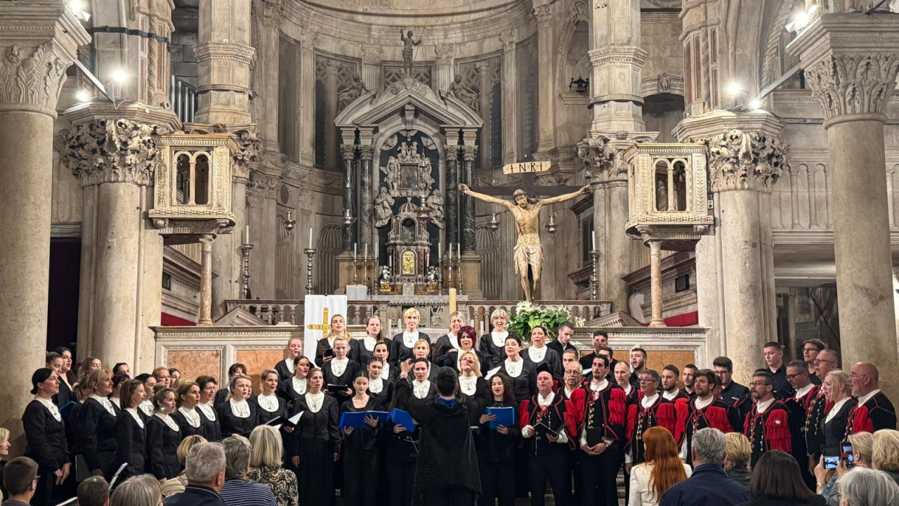 Exultate, Jubilate: Koncert duhovne glazbe ispunio šibensku katedralu