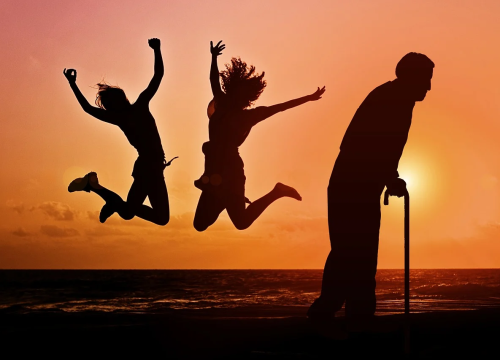 Evo u kojoj točno dobi trebamo biti zdravi da bismo živjeli najduže