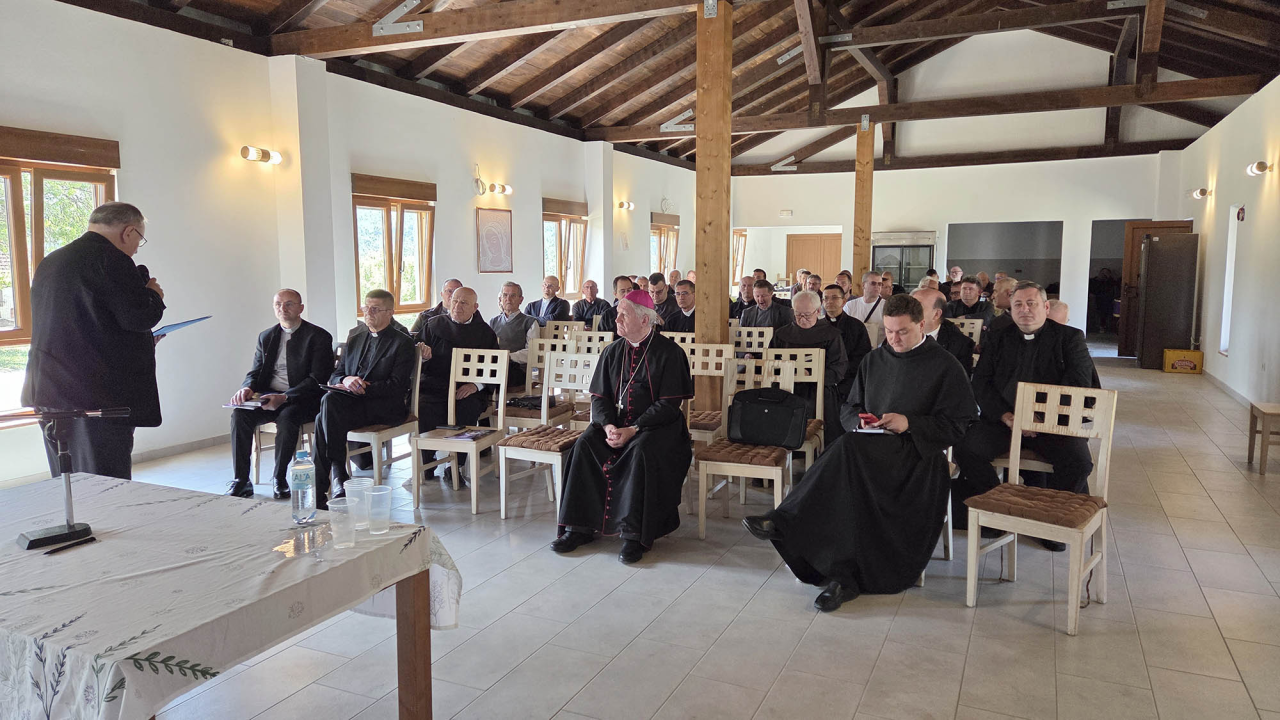 Redovita mjesečna Rekolekcija svećenika Šibenske biskupije održana u Vrpolju