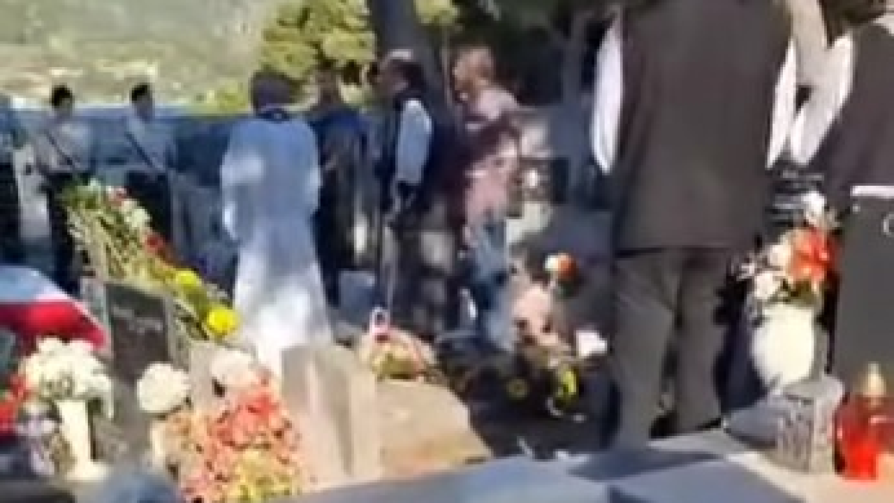 Snimka neuobičajenog ispraćaja u Rogoznici postala viralna. Vuco: 'Izveli su to lijepo i dostojanstveno'