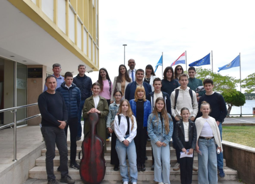 Najuspješniji učenici na prijemu kod župana: ‘Budite ponosni na sebe kao što smo mi ponosni na vas’