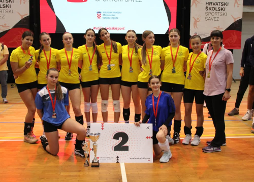 Vodičke odbojkašice školske viceprvakinje države, Antonija Perkov najbolja igračica turnira