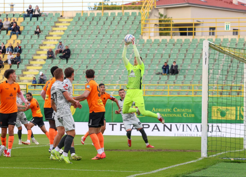 Šibenik porazom od uvjerljive Istre ispao iz prvog ranga, još jednom kobni poklonjeni golovi