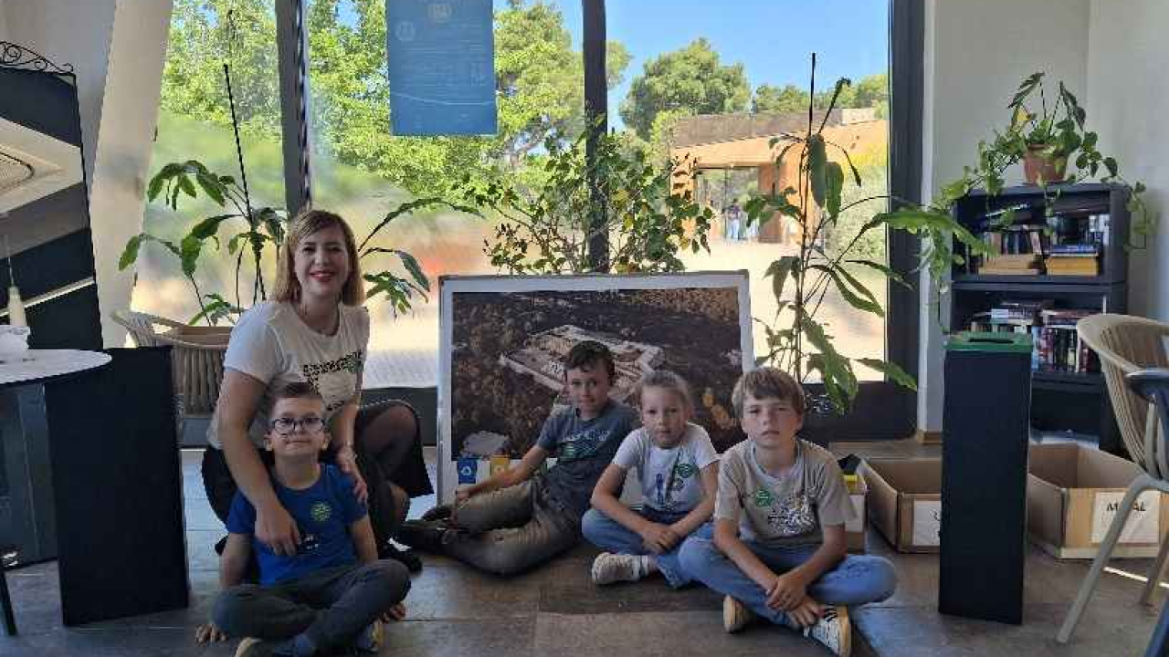 Tomislava je učiteljica u školi na Prviću: 'Imamo samo četvero učenika, ali nastojimo iskoristiti sve prednosti male škole'