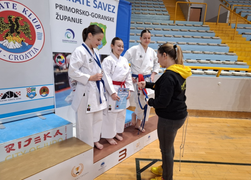 Fotografija 2 - FOTO Karatašima Osvita devet medalja s 'Rijeka Kupa'