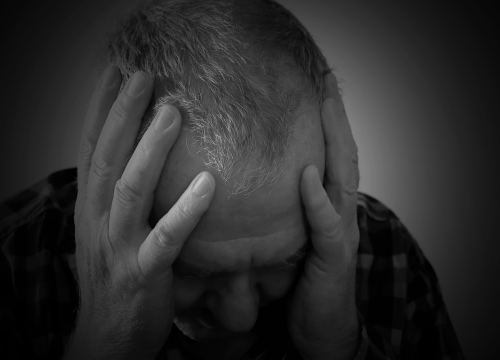 Ako patite od migrene, navečer preskočite ovu nezdravu naviku