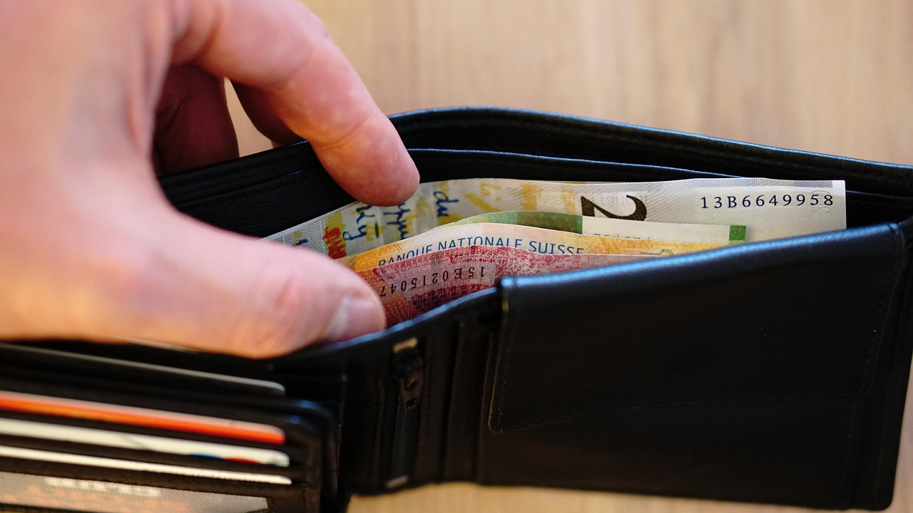 Državljanin S. Makedonije cimeru iz Srbije ukrao novac iz apartmana u Primoštenu