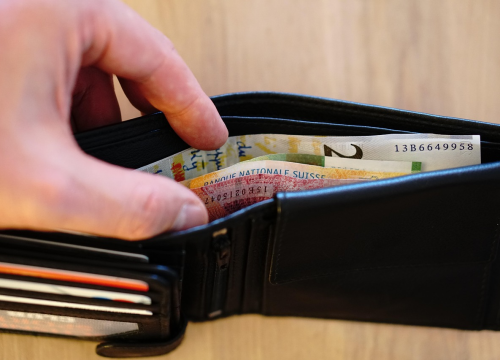 Državljanin S. Makedonije cimeru iz Srbije ukrao novac iz apartmana u Primoštenu