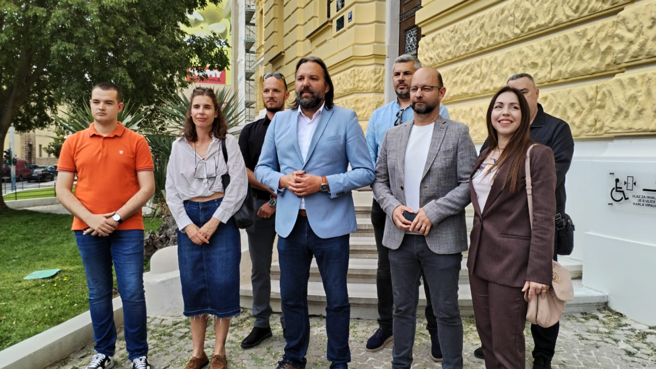 Nakon što je SDP prebrojavao glasove, Restović zamjera što sada to isto radi i HDZ