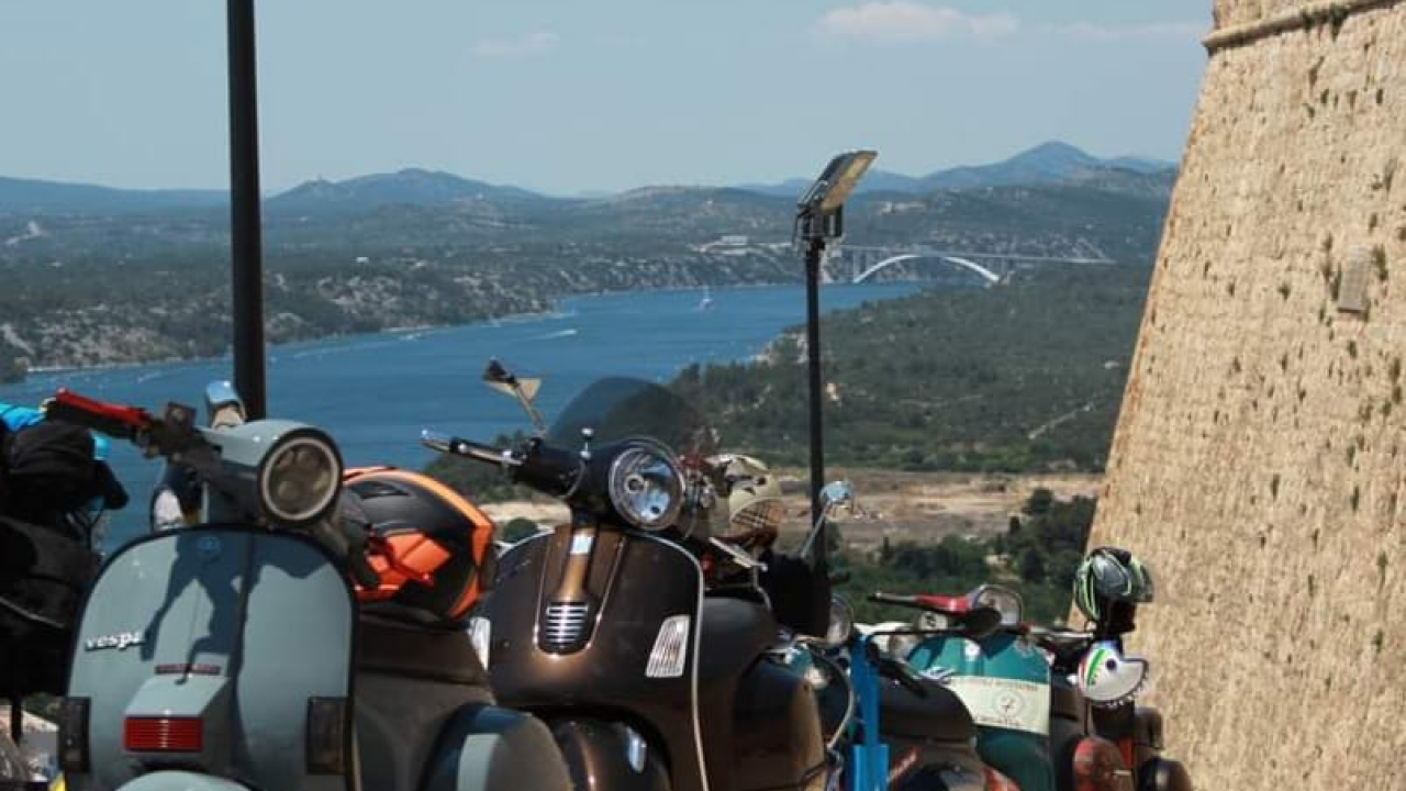 Idući tjedan Šibenik postaja omiljena destinacija svih vlasnika Vespi