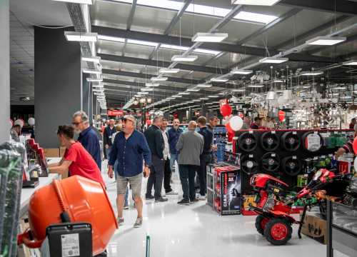 Fotografija 11 - FOTO Pozor! Veliki popusti na kućanskim aparatima, keramici, alatima, bojama, rasvjeti, stolariji i puno više!