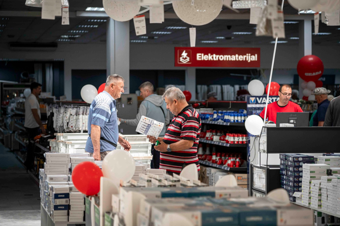 FOTO Pozor! Veliki popusti na kućanskim aparatima, keramici, alatima, bojama, rasvjeti, stolariji i puno više!