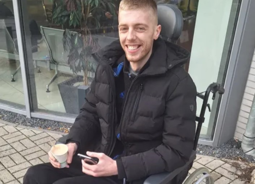 Ivan (24) iz Knina se nakon brutalnog napada bori da ponovno hoda. Pomozimo zajedno