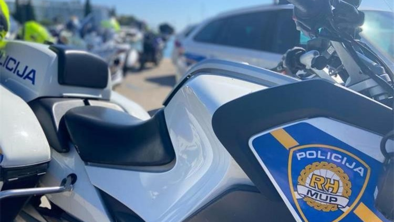 Bez vozačke dozvole i unatoč zabrani: 35-godišnjak iz Rogoznice završio u zatvoru