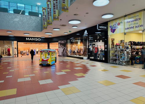 Plavi utorak donosi velike popuste!