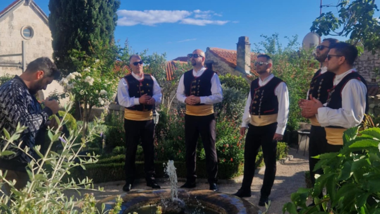 'Nisan ti zamiri' - nova festivalska pjesma s potpisom Bubice i Sebenica