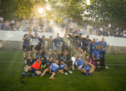 Nogometaši DOŠK-a na kraju uspješne sezone hvataju kroz kvalifikacije viši rang