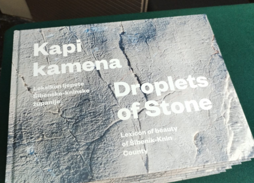 Fotografija 8 - Predstavljena monografija 'Kapi kamena': 'Željeli smo predstaviti običaje naše županije i zastupiti svaku općinu i grad'
