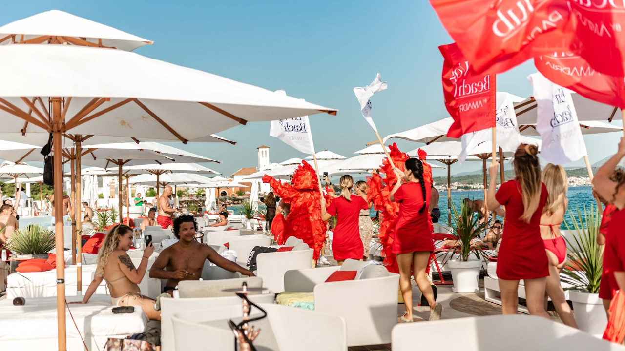 Veliko otvorenje En Vogue Beach Cluba – Bogati program uz vrhunsku atmosferu i posebnu ponudu!