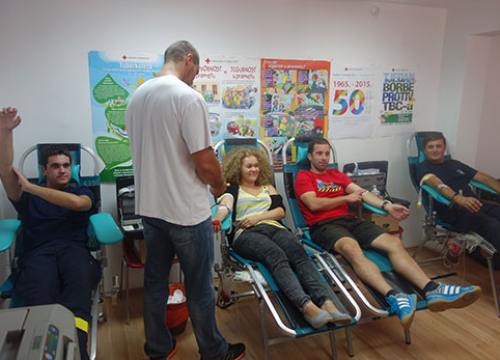 Na akciji dobrovoljnog davanja krvi u Drnišu prikupljene 64 doze