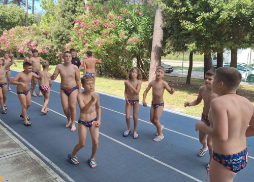 Fotografija 5 - Mladi vaterpolisti Solarisa briljiraju na prestižnom turniru u Italiji – šest pobjeda u osam utakmica